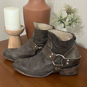 Freebird Santiago Harness Boots Black